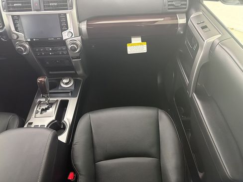Used 2023 Toyota 4Runner Limited AWD/4WD image 17