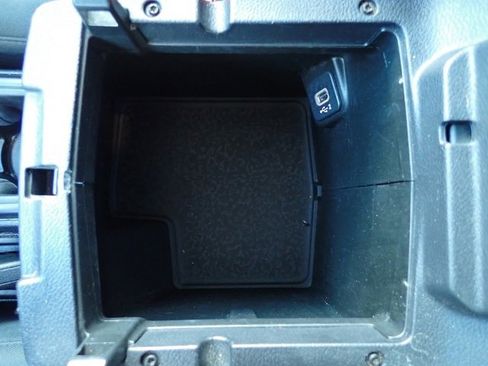 Certified 2019 Jeep Wrangler Sport image 22