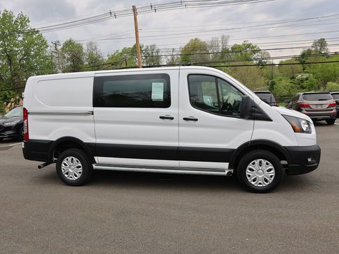 Used 2024 Ford Transit 250 Low Roof w/ Exterior Upgrade Package RWD image 8
