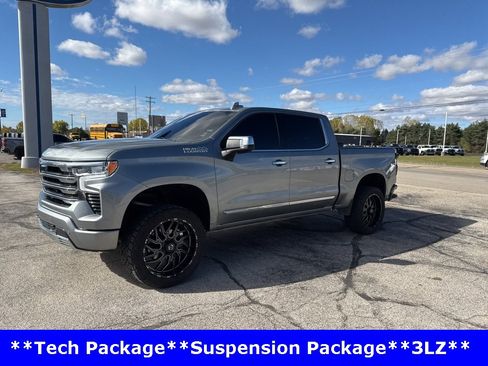 Used 2024 Chevrolet Silverado 1500 High Country w/ Technology Package image 4