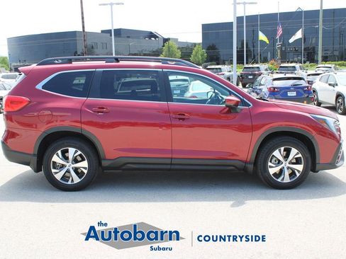 Used 2024 Subaru Ascent Premium w/ Convenience Package AWD/4WD image 4