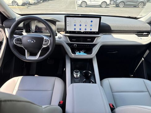 New 2026 Ford Explorer Active AWD/4WD image 32