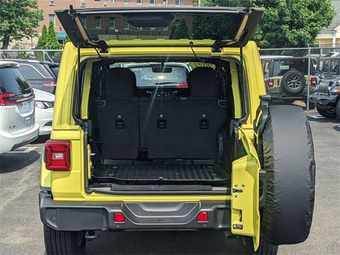 Certified 2022 Jeep Wrangler Unlimited Sahara w/ Cold Weather Group image 25