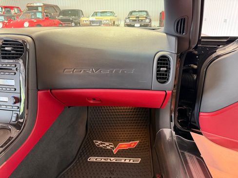 Used 2010 Chevrolet Corvette Z06 w/ Preferred Equipment Group RWD image 25