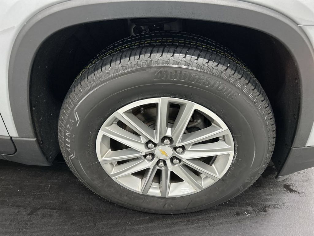 Certified 2023 Chevrolet Traverse LT AWD/4WD image 8