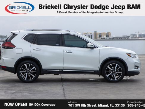 Used 2019 Nissan Rogue SL w/ Premium Package image 4