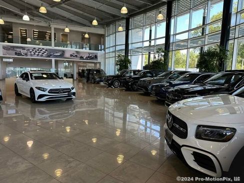 Used 2023 Mercedes-Benz EQS 580 4MATIC SUV image 39