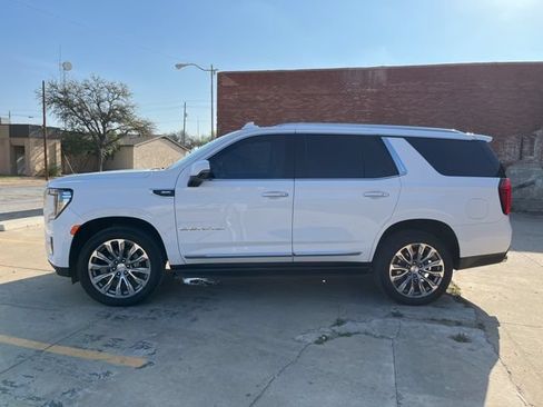 Used 2022 GMC Yukon Denali w/ Denali Premium Package RWD image 3