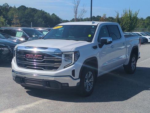 Used 2023 GMC Sierra 1500 SLT w/ SLT Convenience Package AWD/4WD image 8