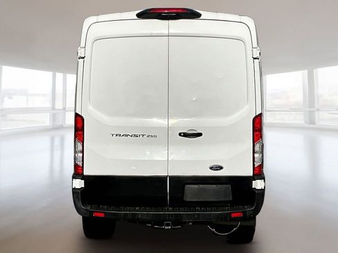 Used 2021 Ford Transit 250 Medium Roof RWD image 5