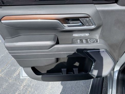 Used 2025 GMC Sierra 1500 Denali AWD/4WD image 15