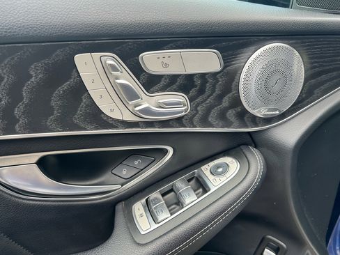 Used 2018 Mercedes-Benz GLC 300 4MATIC w/ AMG Line image 12