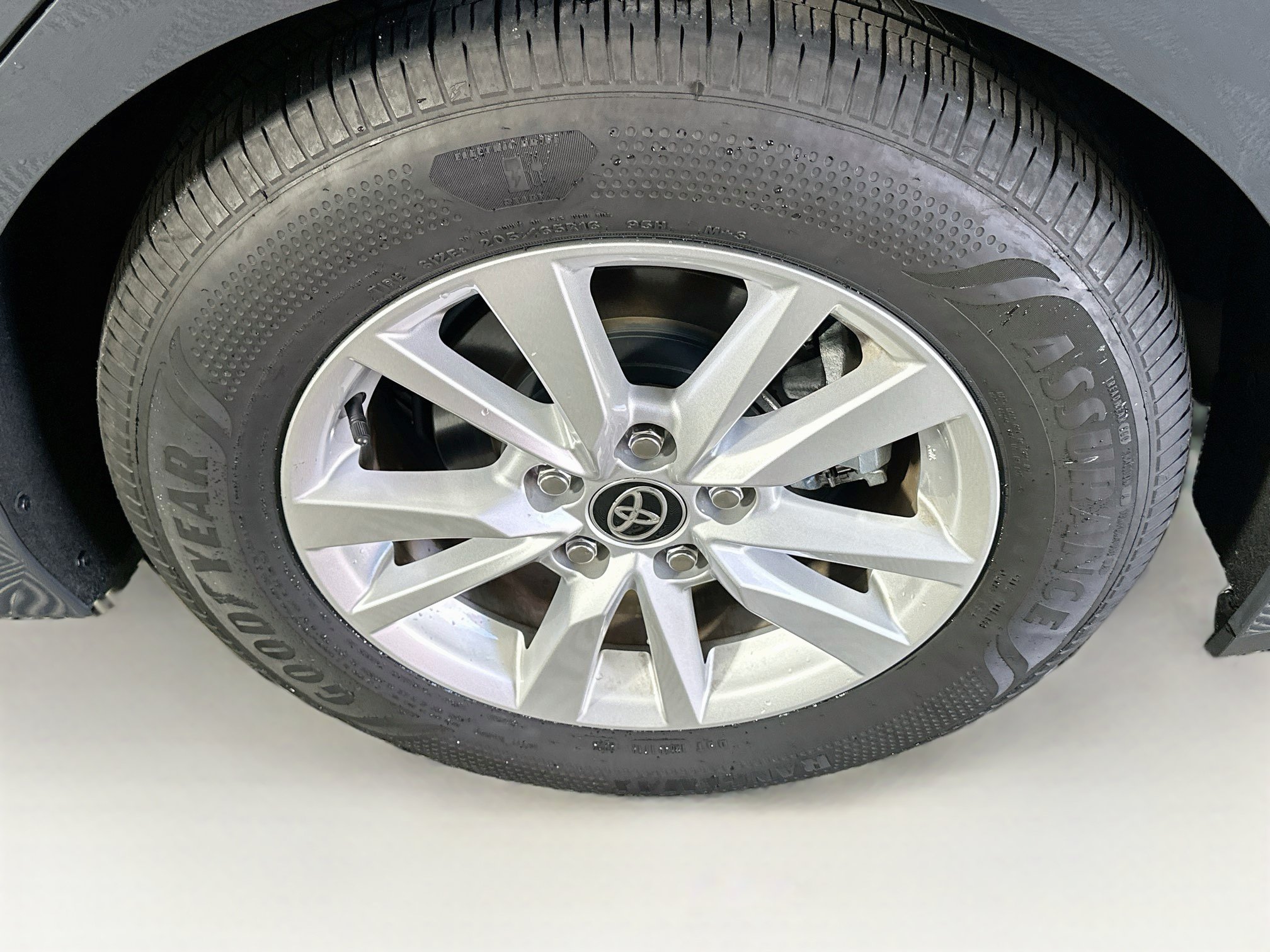 Used 2026 Toyota Camry LE FWD image 11