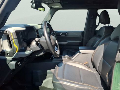 Used 2023 Ford Bronco Badlands w/ Sasquatch Package AWD/4WD image 18