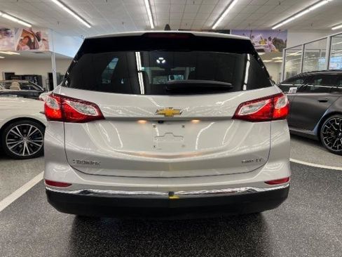Used 2021 Chevrolet Equinox LT w/ Driver Convenience Package AWD/4WD image 7
