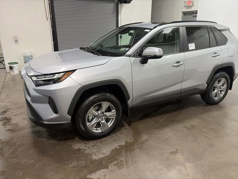 New 2025 Toyota RAV4 XLE image 6
