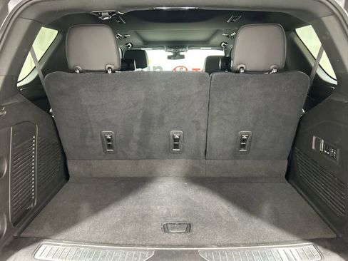 Used 2021 Chevrolet Tahoe Z71 w/ Z71 Signature Package image 19