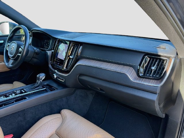 Used 2021 Volvo XC60 T5 Inscription w/ Advanced Package AWD/4WD image 22