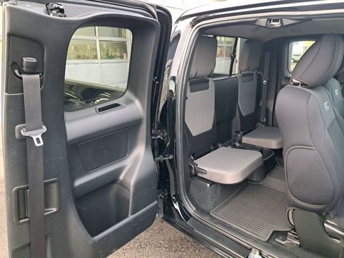 Used 2022 Toyota Tacoma TRD Sport image 17