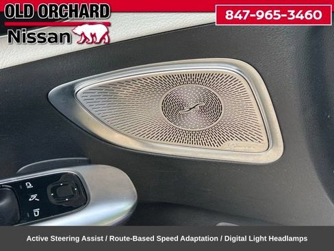 Used 2023 Mercedes-Benz C 300 4MATIC Sedan image 11