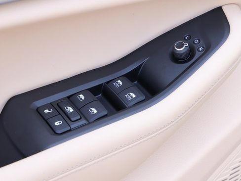 New 2025 Jeep Grand Cherokee Limited image 15