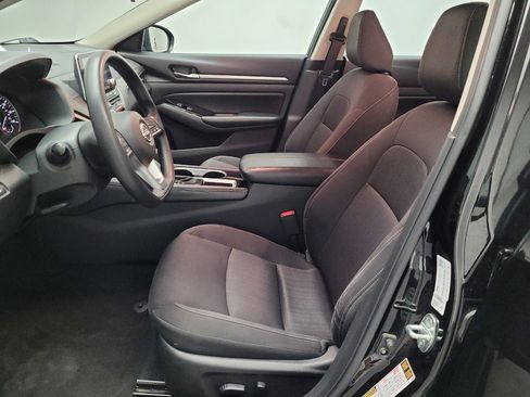 Used 2023 Nissan Altima 2.5 SV image 17