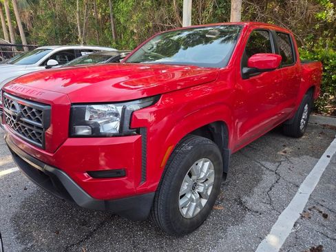 Used 2023 Nissan Frontier SV w/ Technology Package AWD/4WD image 3