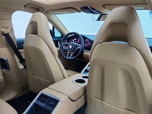 Used 2018 Porsche Panamera 4S image 26