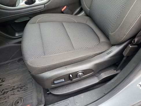 Used 2023 GMC Acadia SLE w/ Driver Convenience Package image 14