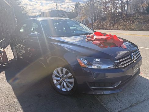 Used 2012 Volkswagen Passat 2.5 S image 3