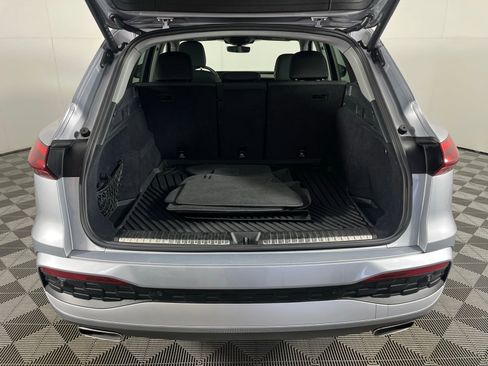 Certified 2025 Audi Q5 Premium w/ 19" Wheel Package image 21