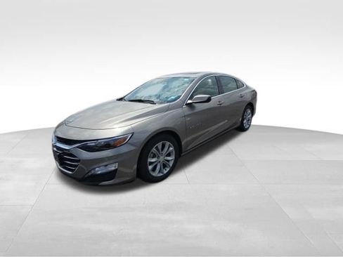 Used 2024 Chevrolet Malibu LT FWD image 3