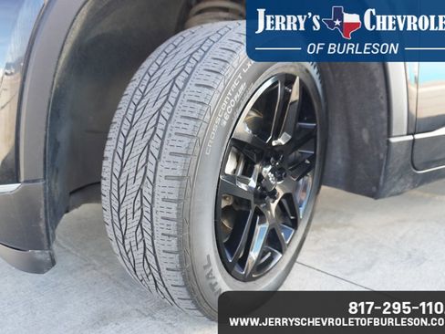 Used 2019 Chevrolet Traverse LT image 12