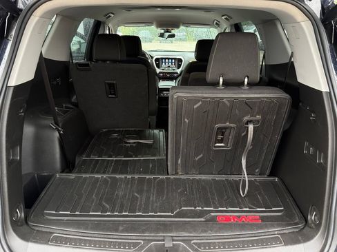 Used 2022 GMC Acadia SLE w/ Driver Convenience Package FWD image 14