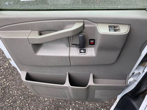 Used 2017 Chevrolet Express 3500 LT w/ LT Preferred Equipment Group image 11