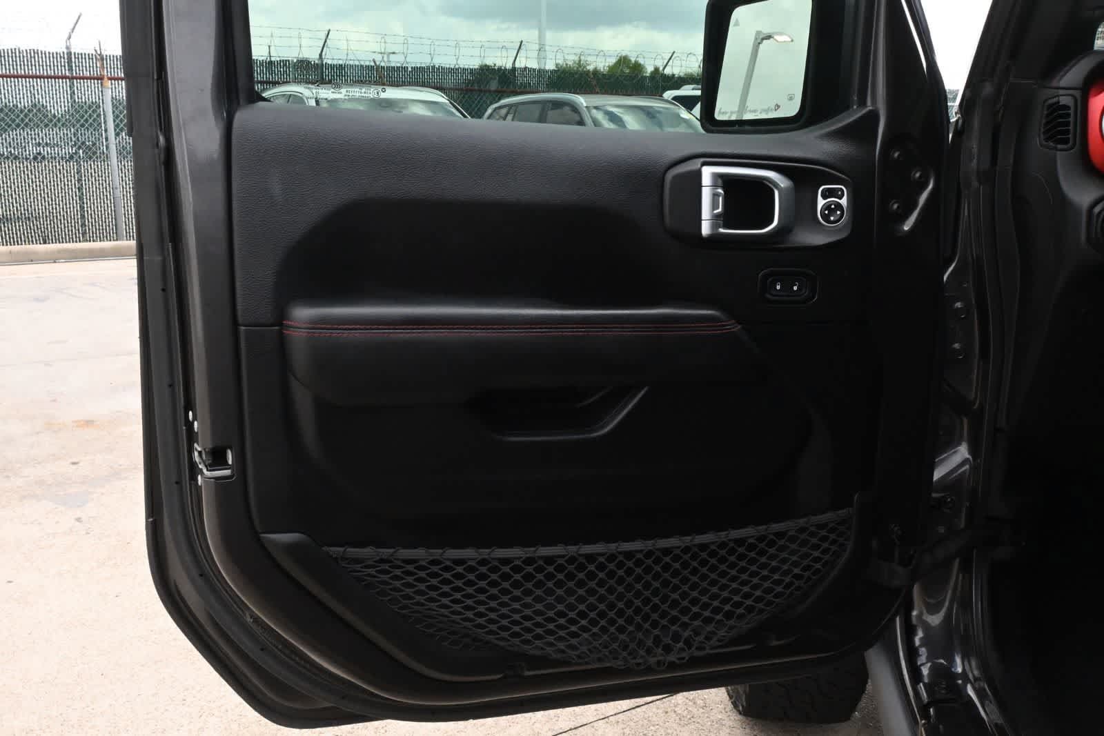 Used 2020 Jeep Wrangler Unlimited Rubicon AWD/4WD image 18