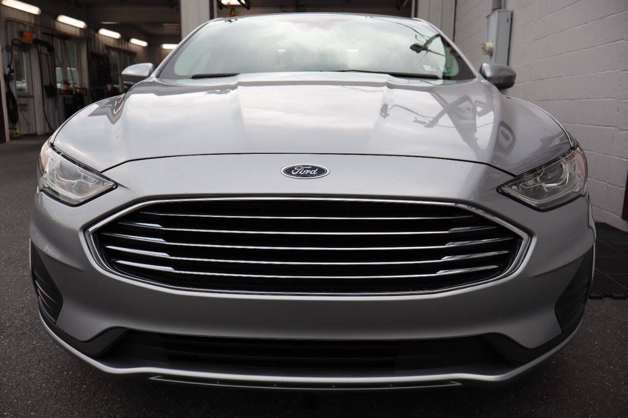 Used 2020 Ford Fusion SE AWD/4WD image 2