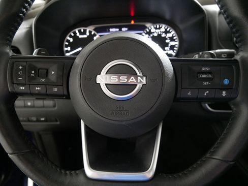 Used 2023 Nissan Rogue SL AWD/4WD image 25