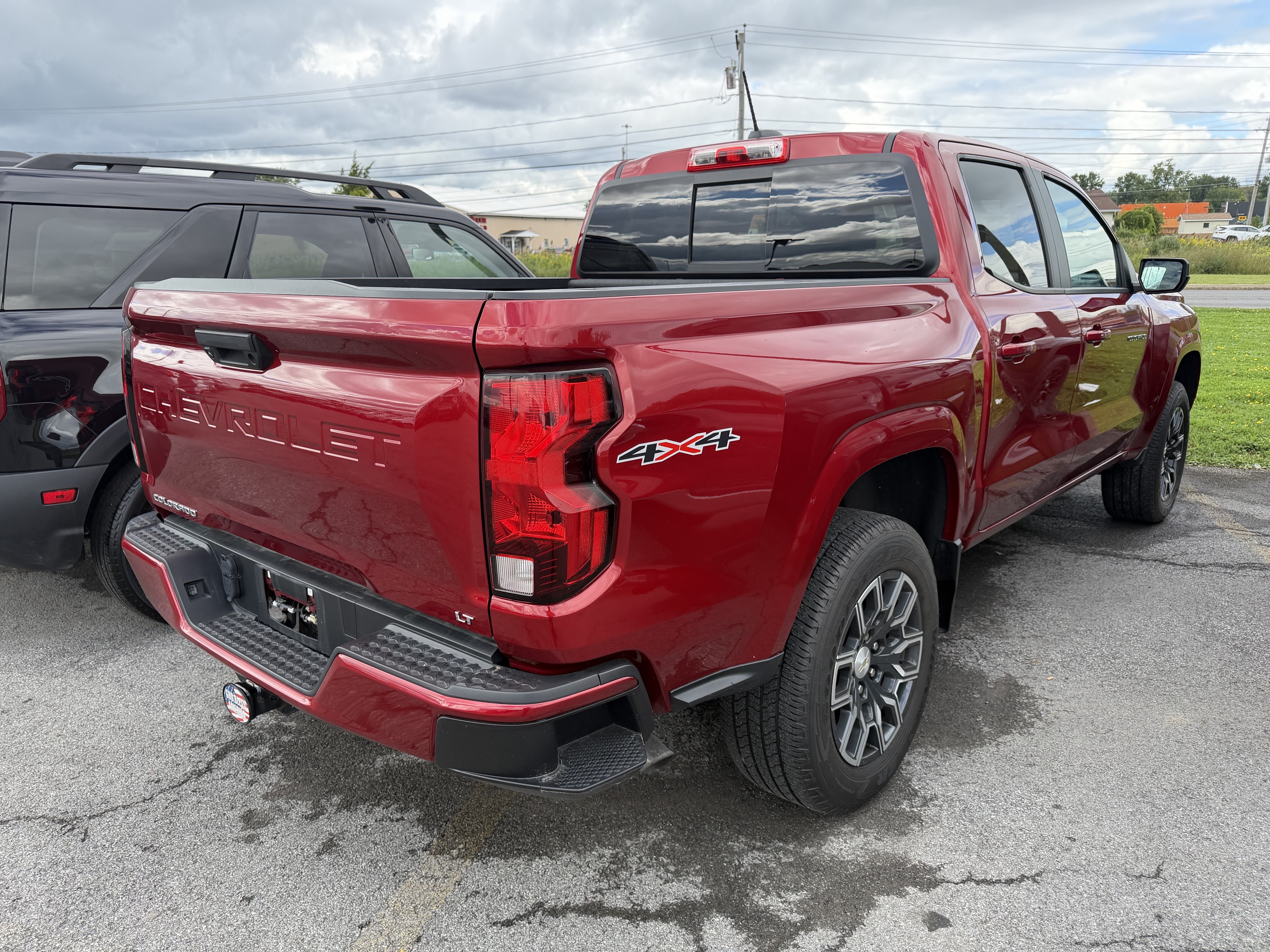 Used 2023 Chevrolet Colorado LT w/ LT Convenience Package II AWD/4WD image 7