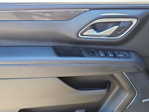 Used 2022 GMC Yukon AT4 image 12