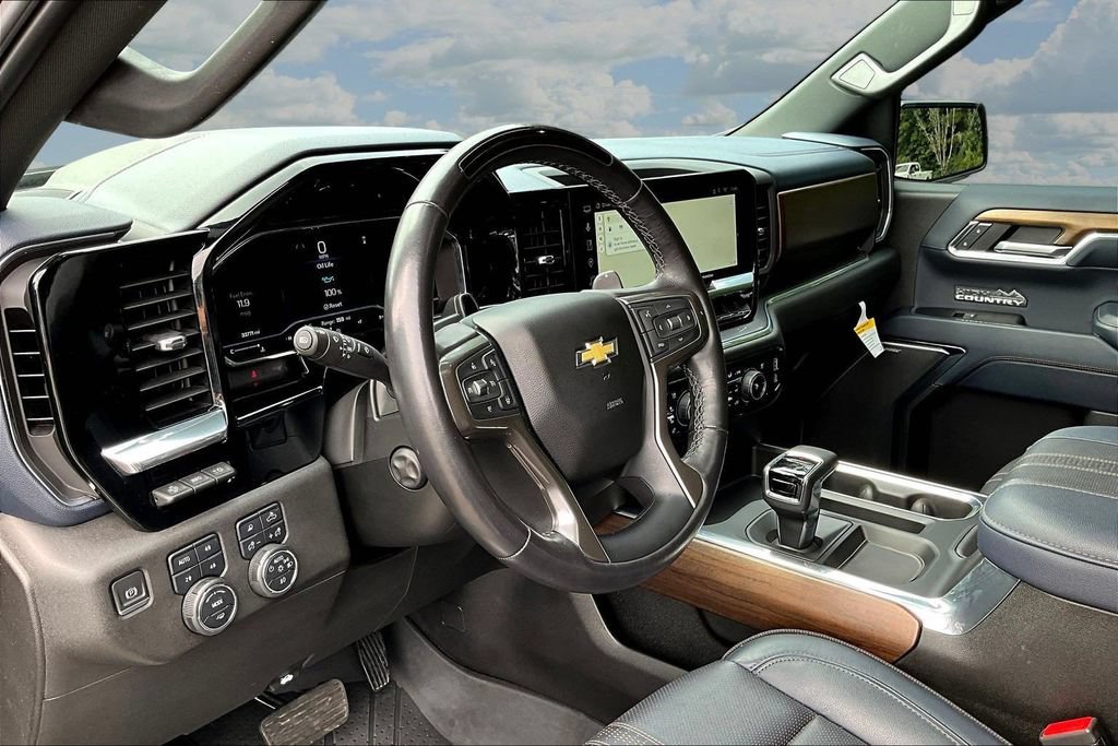Used 2023 Chevrolet Silverado 1500 High Country AWD/4WD image 20