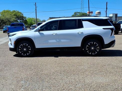New 2026 Chevrolet Traverse LT w/ Sun and Wheel Package image 2