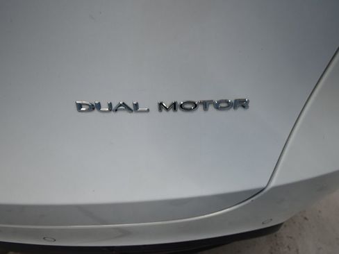 Used 2020 Tesla Model Y Performance image 34