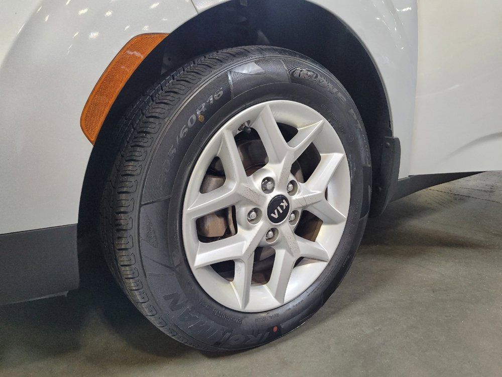 Used 2020 Kia Soul S FWD image 31
