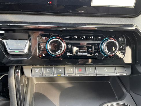 New 2026 GMC Sierra 2500 AT4 w/ Technology Package image 15