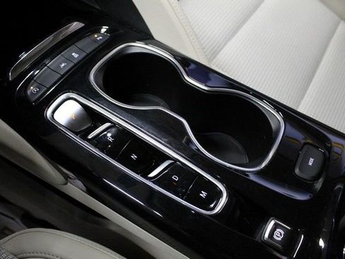 Used 2023 Buick Envision Preferred FWD image 28