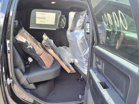 New 2025 RAM 2500 Tradesman image 31