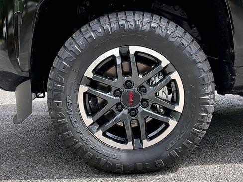 Used 2026 Toyota Tacoma TRD Sport AWD/4WD image 34