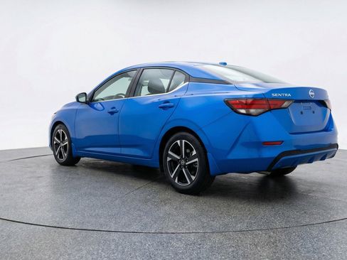 Used 2025 Nissan Sentra SV image 6
