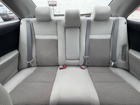 Used 2014 Toyota Camry LE FWD image 25
